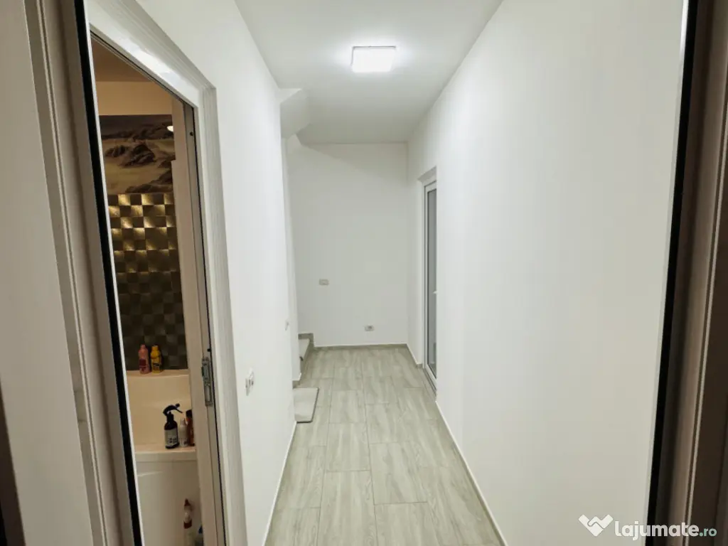 Vilă superbă Insiruita 140 mp , teren 150 mp, Apeductului,