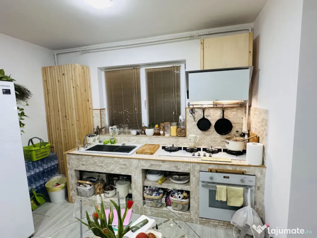 Vilă superbă Insiruita 140 mp , teren 150 mp, Apeductului,