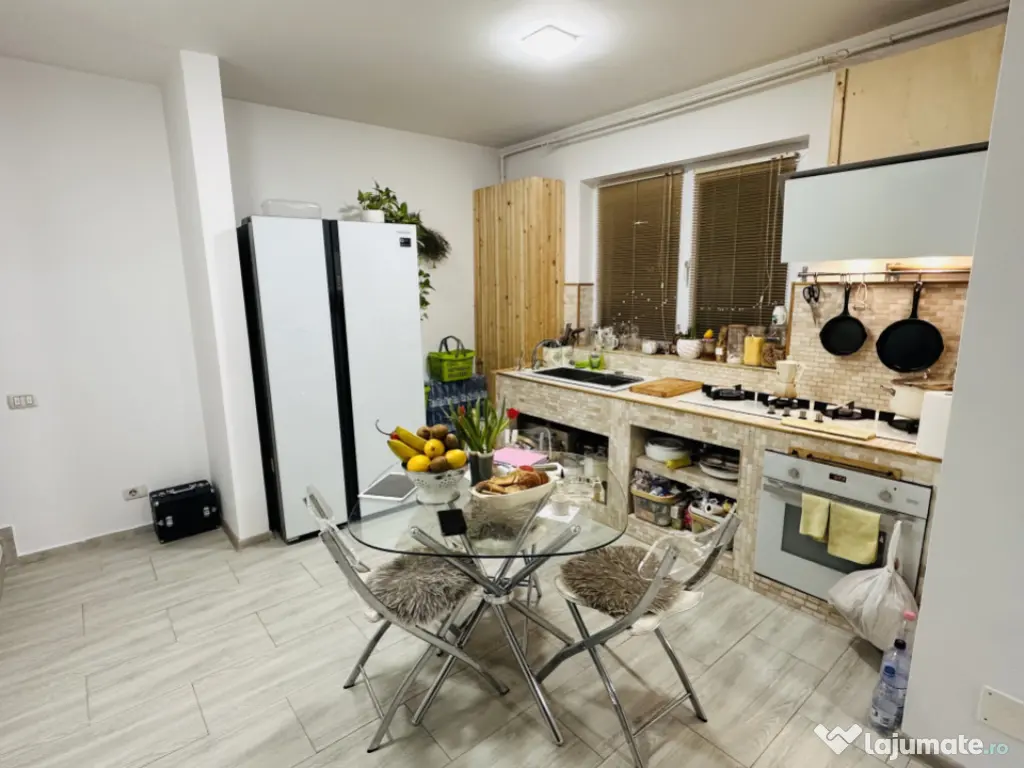 Vilă superbă Insiruita 140 mp , teren 150 mp, Apeductului,