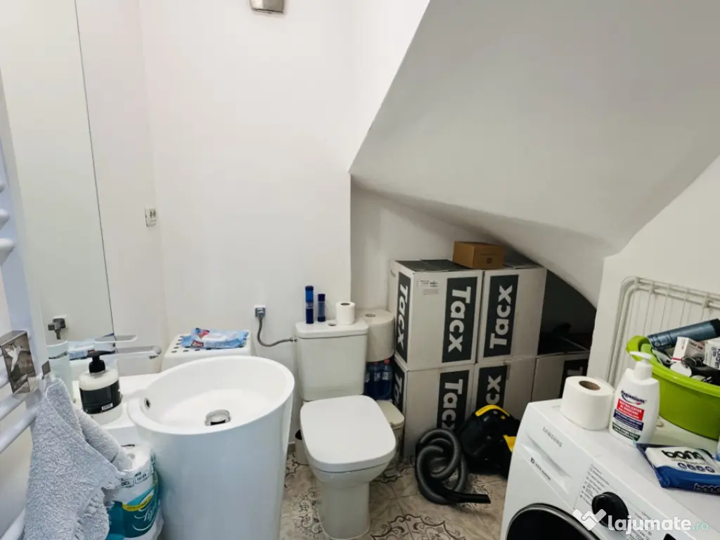 Vilă superbă Insiruita 140 mp , teren 150 mp, Apeductului,