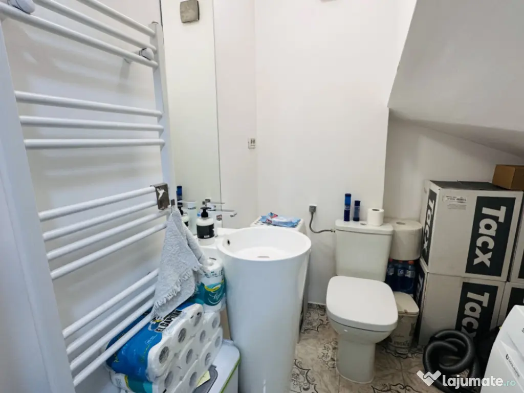 Vilă superbă Insiruita 140 mp , teren 150 mp, Apeductului,