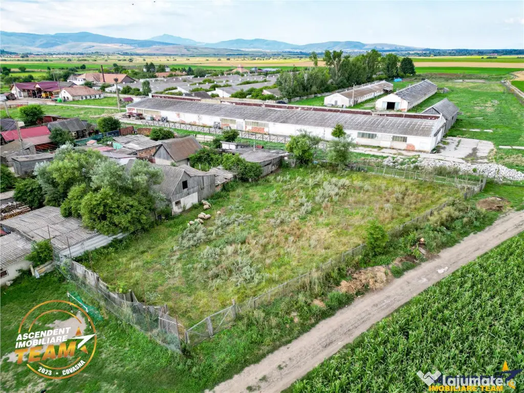 FILM! Apartament 2 camere,decomandat,cu garaj,1.400 mp teren