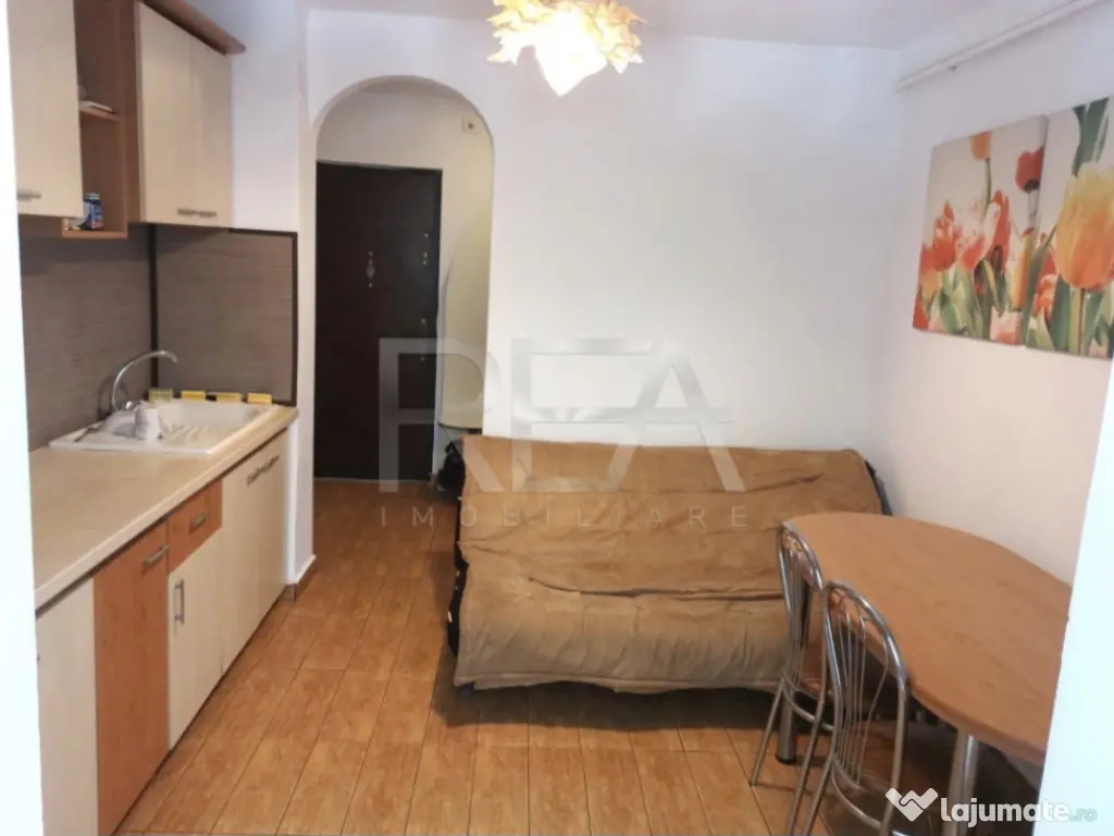 2 camere, decomandat, et 1/8, centrala-Gorjului, Str Moinest