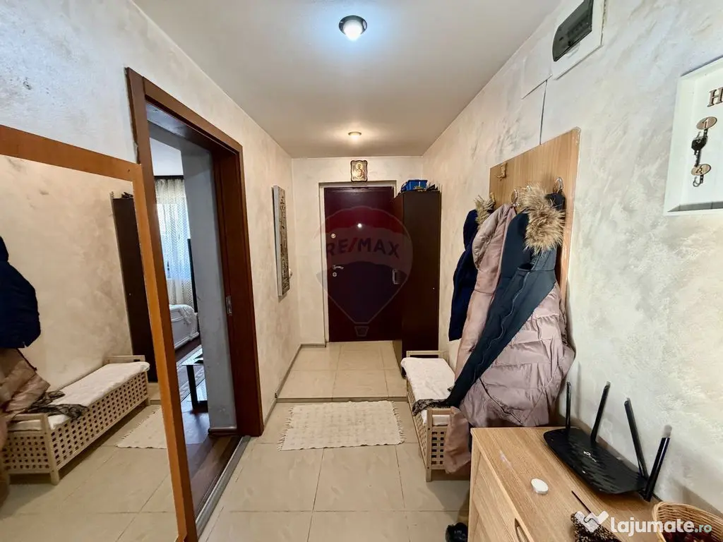 Casă / Vilă cu 4 camere de vânzare 