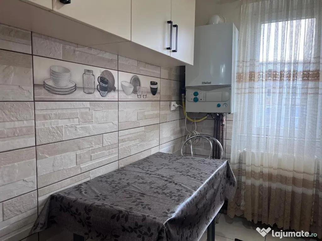 Apartament 3 camere, zona Mihai Eminescu-Penny 