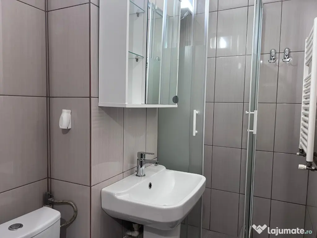 Apartament 3 camere, zona Mihai Eminescu-Penny 