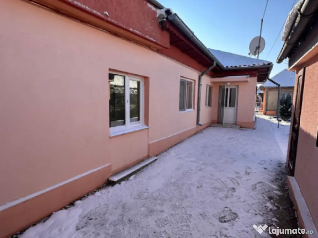 Casa de vanzare, situata in KM 5 - Constanta