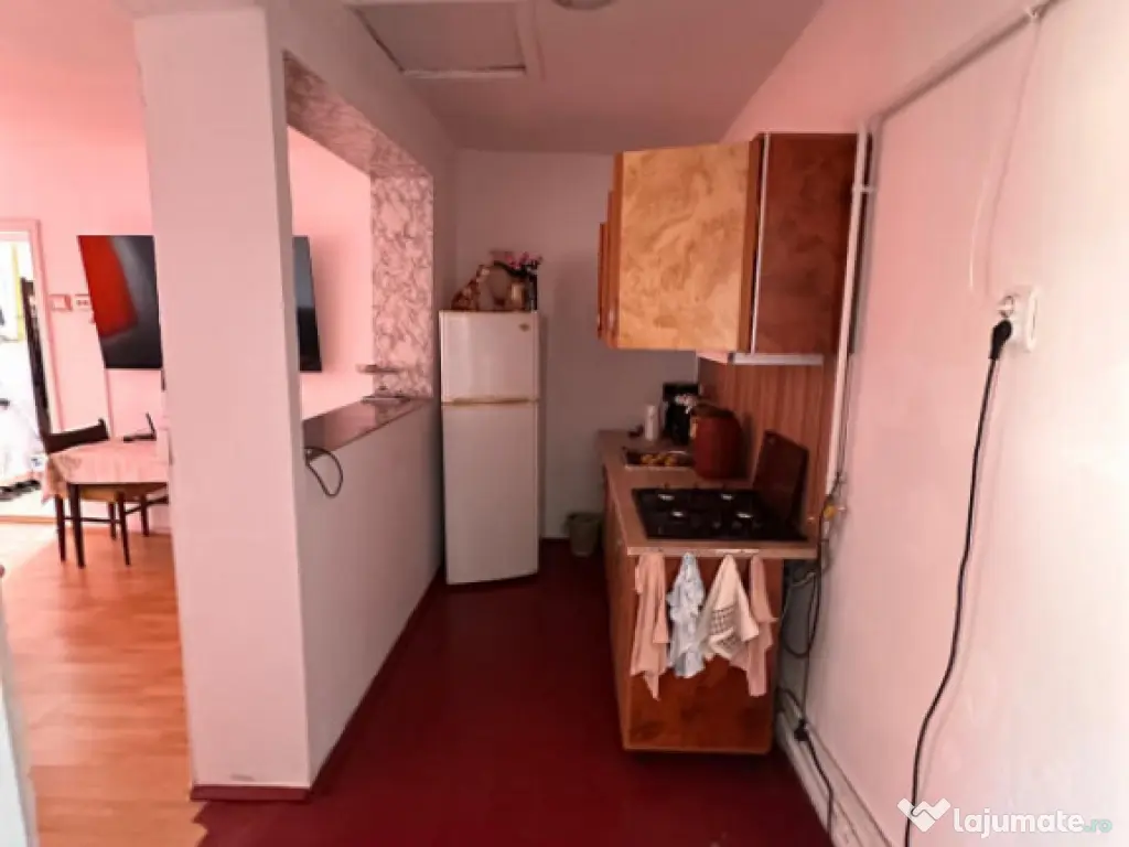 Casa de vanzare, situata in KM 5 - Constanta