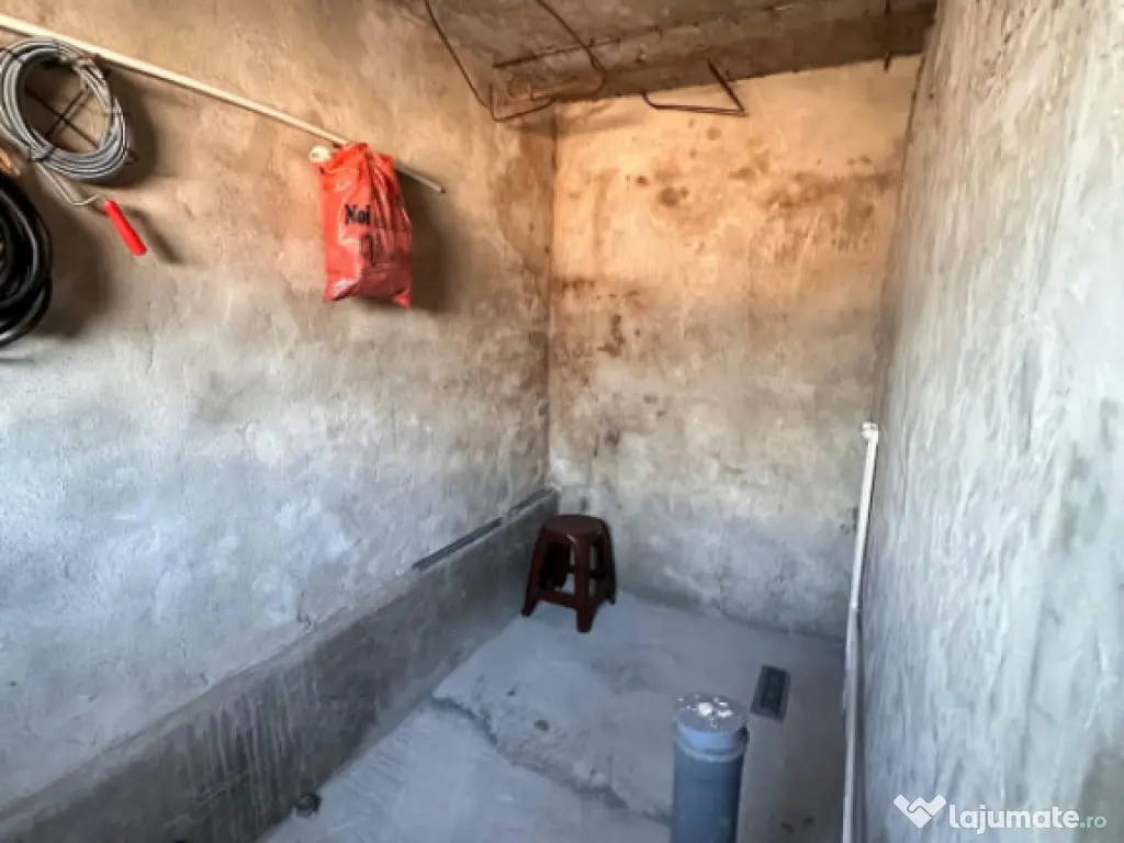 Casa de vanzare, situata in KM 5 - Constanta