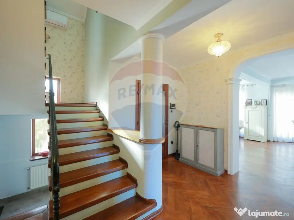 Casă 5 camere cu garaj, 230 mp utili, teren 503 mp, Nuf?... 