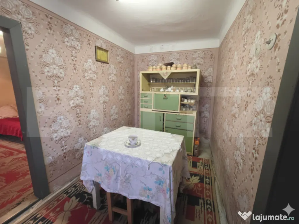 Gospodărie Completă, 130 mp, 1.300 mp Teren, Doicești