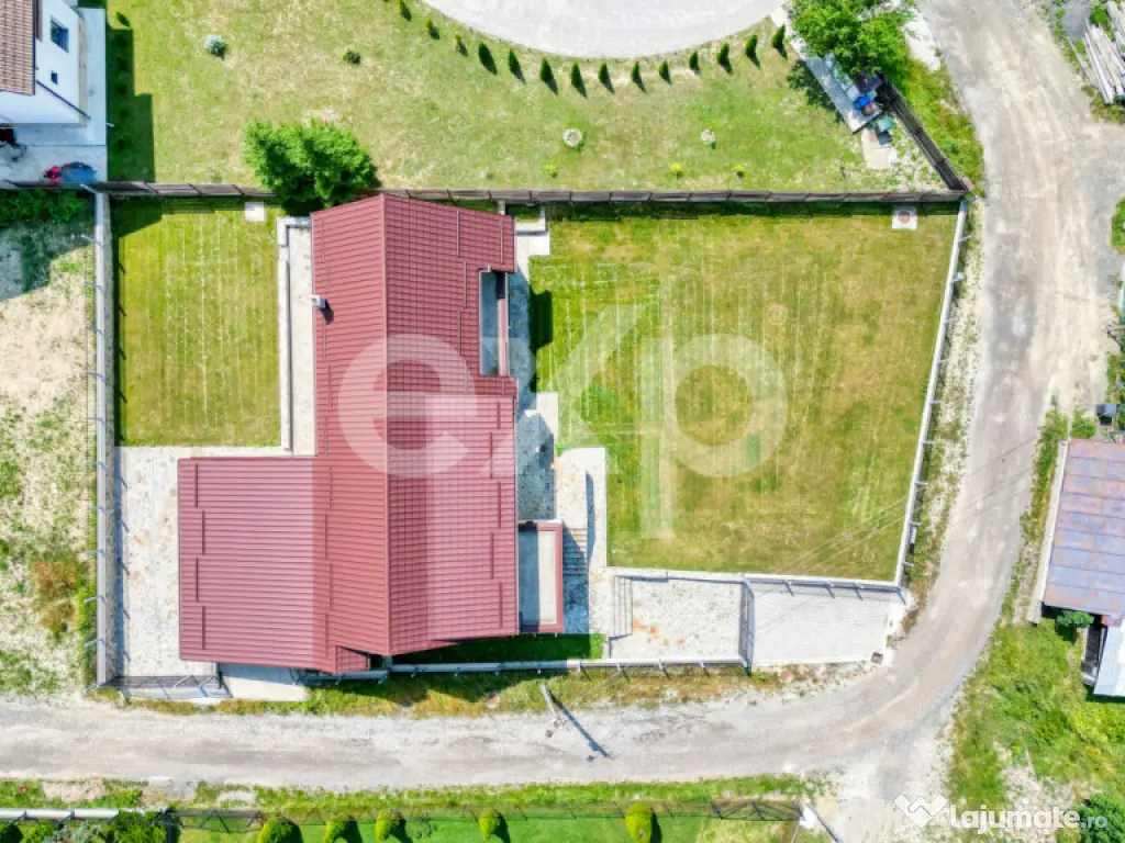 Vilă 505 mp pe teren de 1.000 mp – Predeal