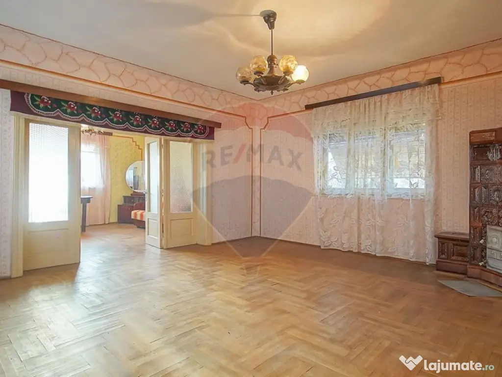 Comision 0%! 2 case Cincu, teren 2134mp, sura & curte libera 