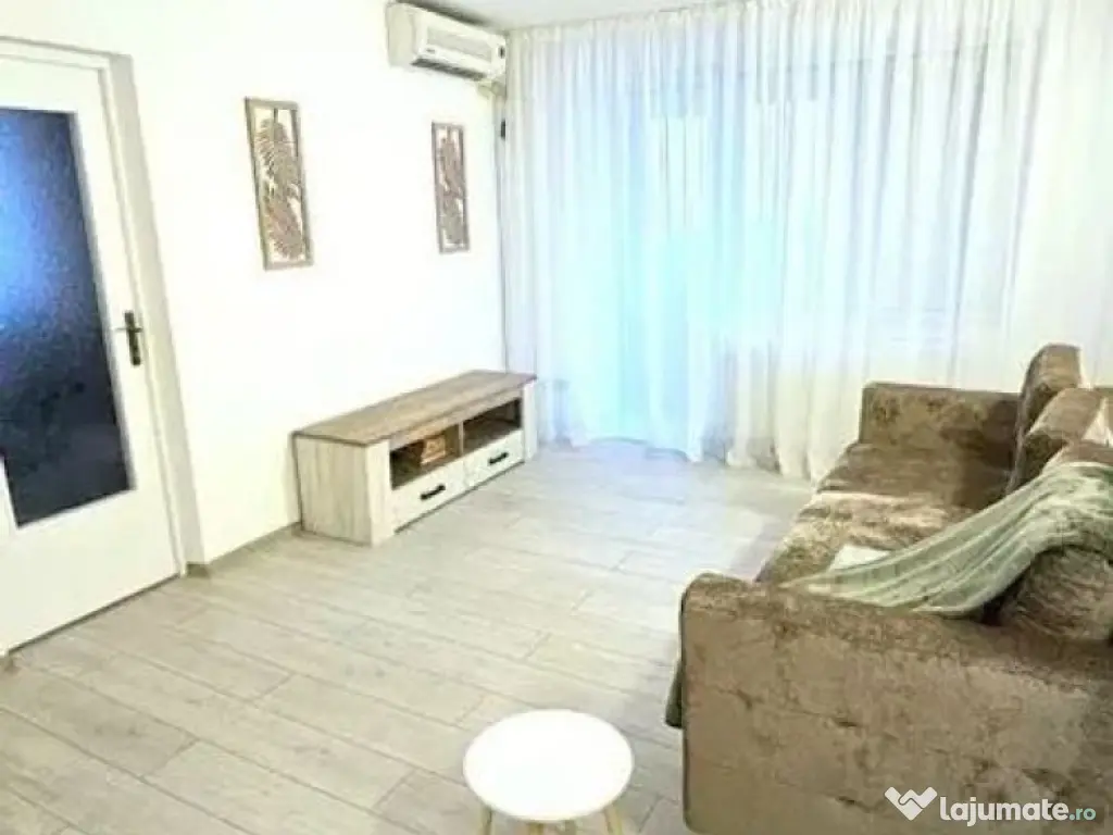 Închiriere ap. 2 camere ultracentral, 53 mp, etaj 7, lift