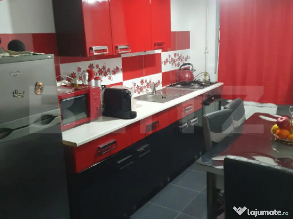 Apartament 2 camere, decomandat, intermediar, Zona Eroilor !