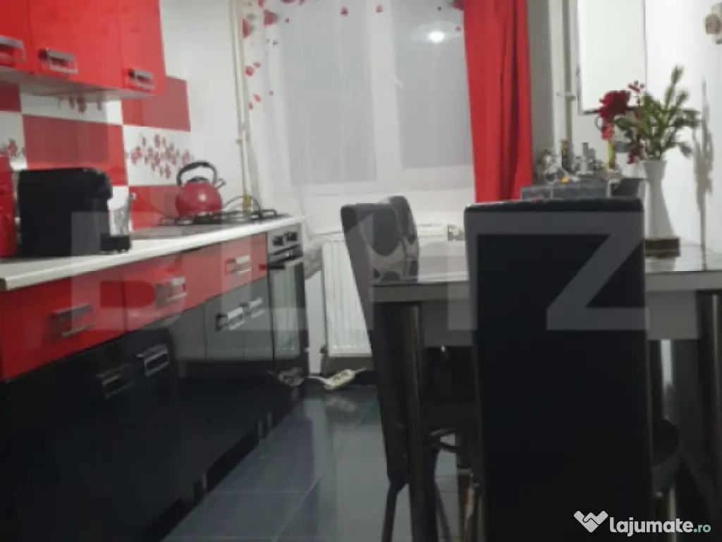 Apartament 2 camere, decomandat, intermediar, Zona Eroilor !