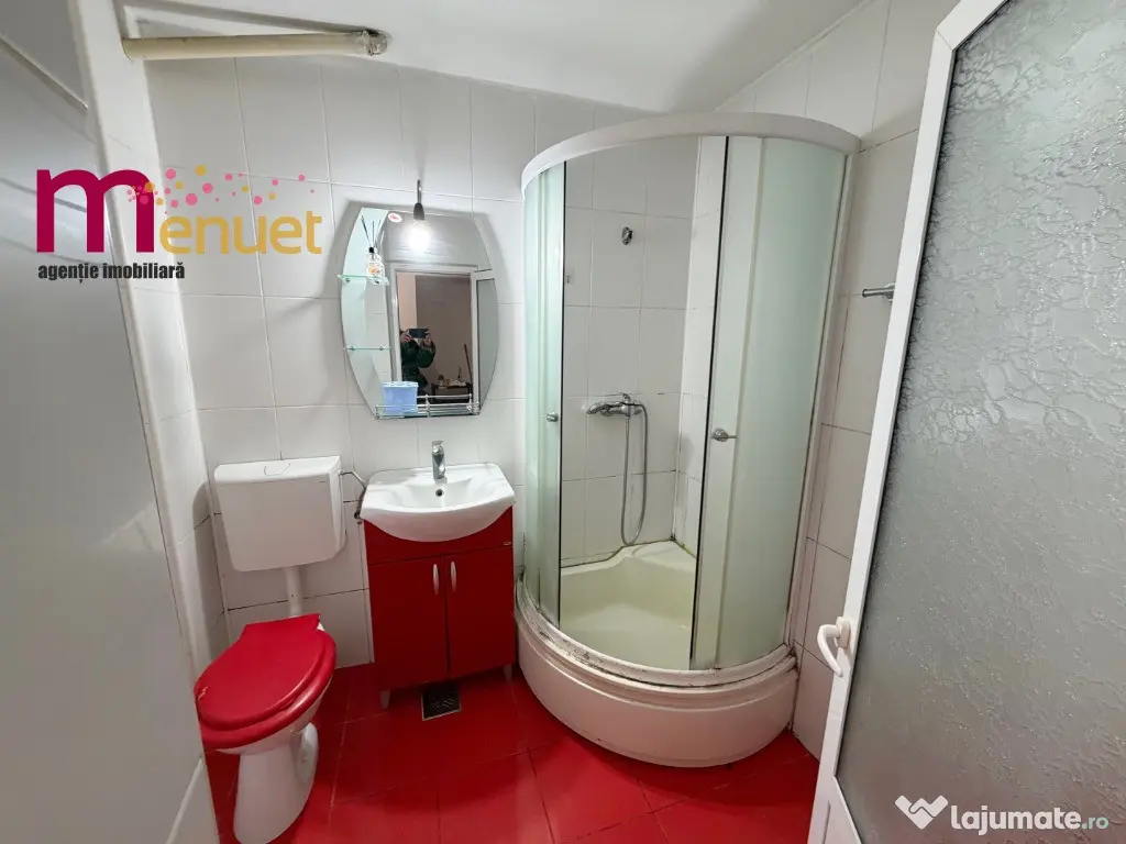 Garsoniera confort 1,zona Peco,36mp 