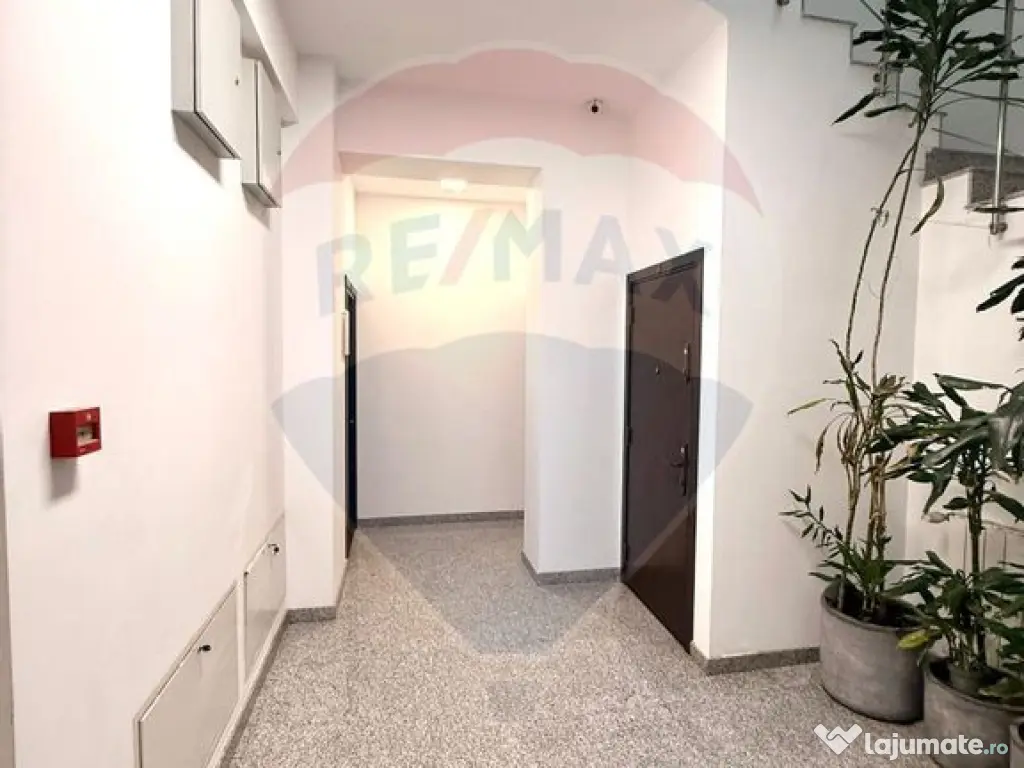 DE INCHIRIAT Spațiu comercial 100mp în zona P-ta Victoriei 