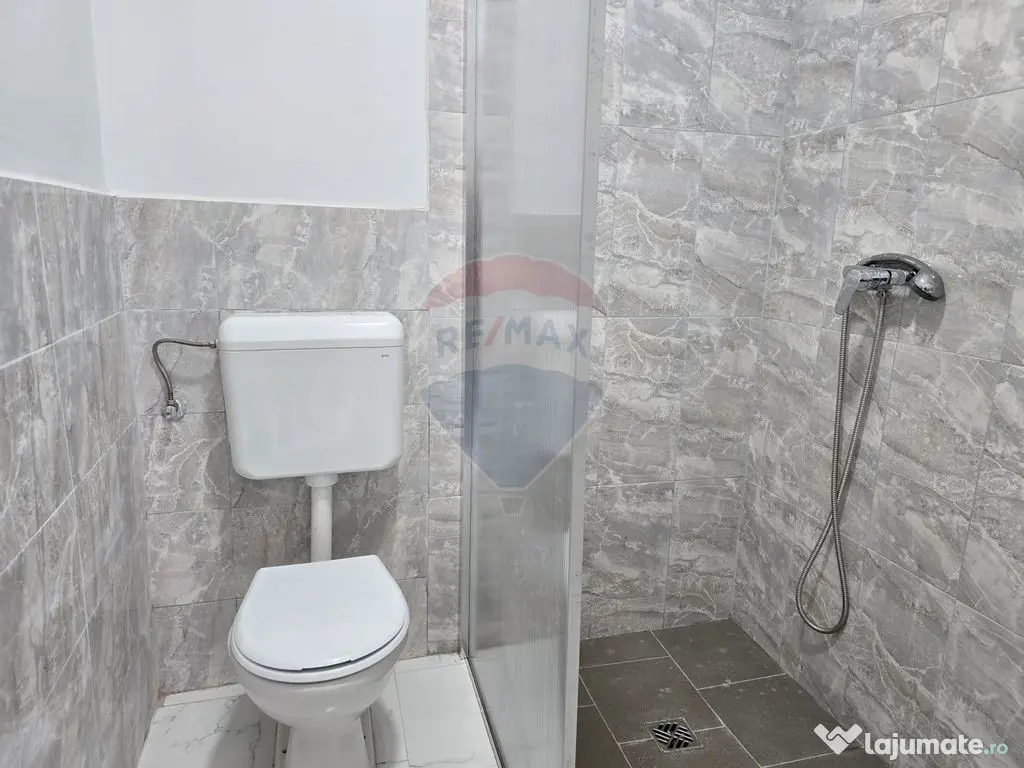 Apartament la casă cu 3 camere - prima închiriere - par... 