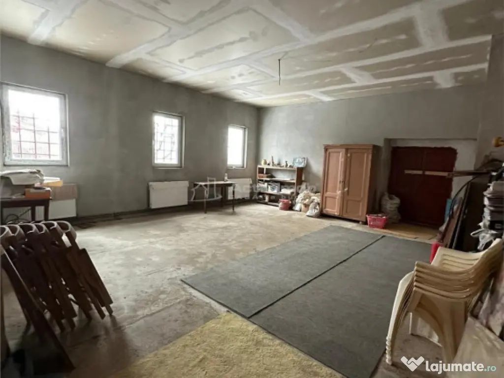 Bocsa Montana, Casa Solida Teren, Strada Principala 