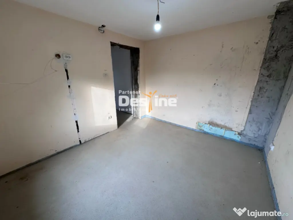 Casă P+Pod, 64 mp utili, teren 450 mp – Pașcani, Kauflan