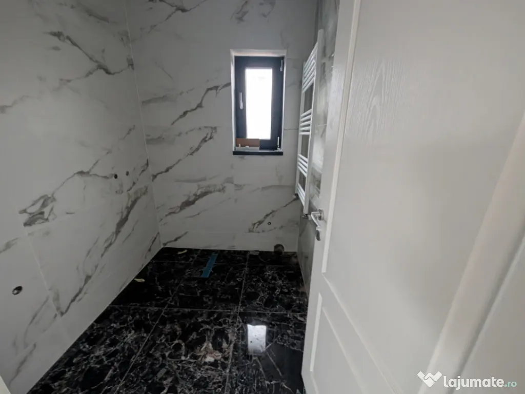 Casa Lilieci 3 dormitoare 2 băi, terasa + beci, canalizare 