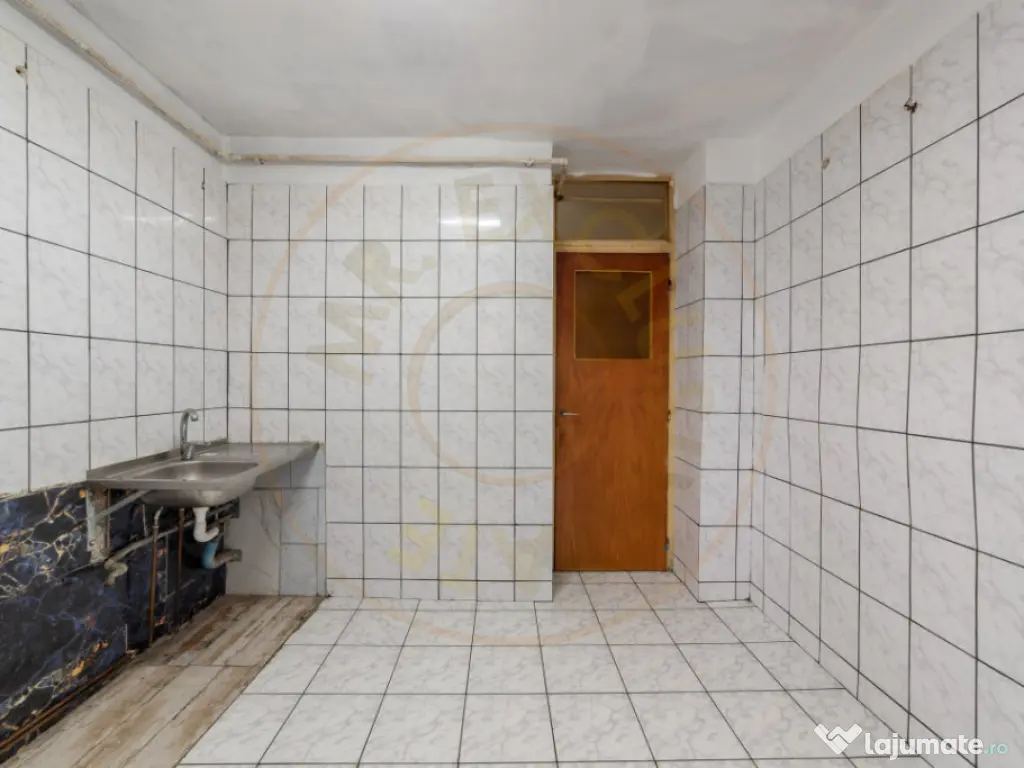 Apartament 2 camere, decomandat, etaj 1, Gavana