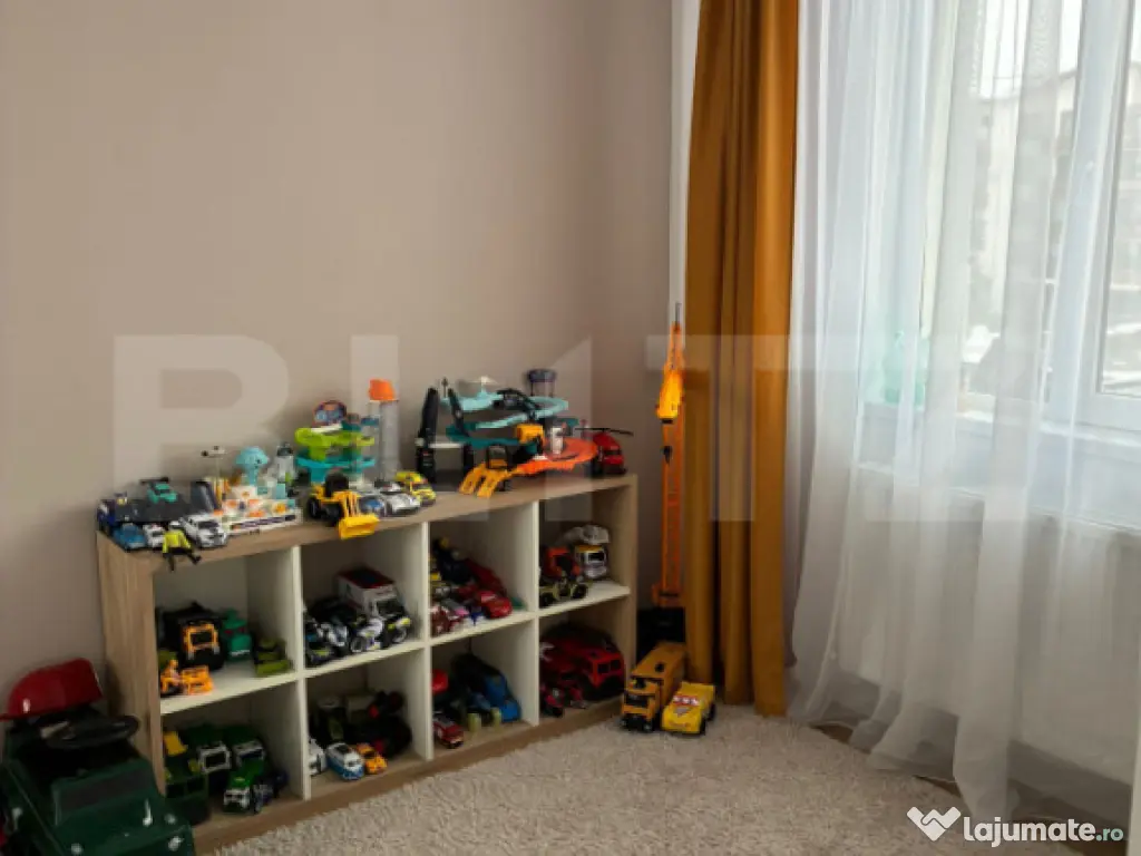 Apartament cu 3 camere, 50 mp, zona Tineretului