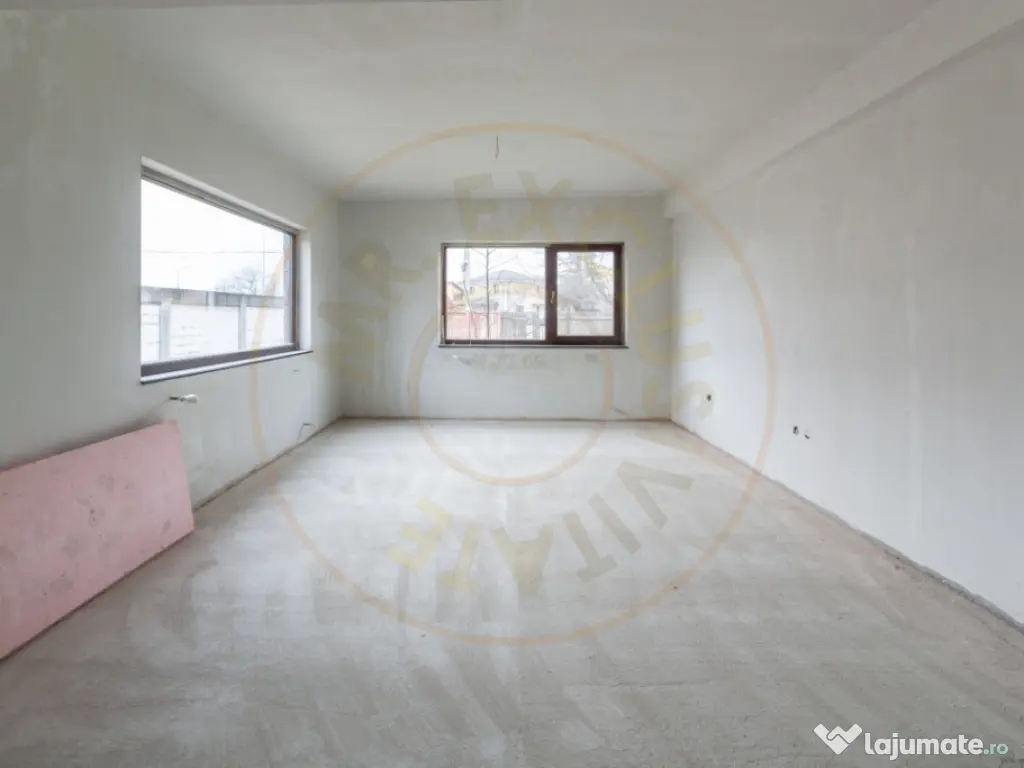 Casa sptioasa cu potential real in Maracineni la 5 pasi de P