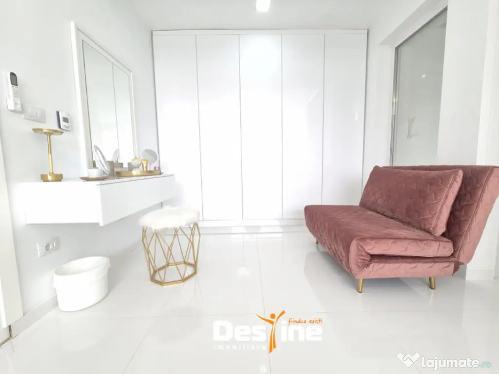 Casă sustenabilă 196 mp cu design futurist, în natură, m 