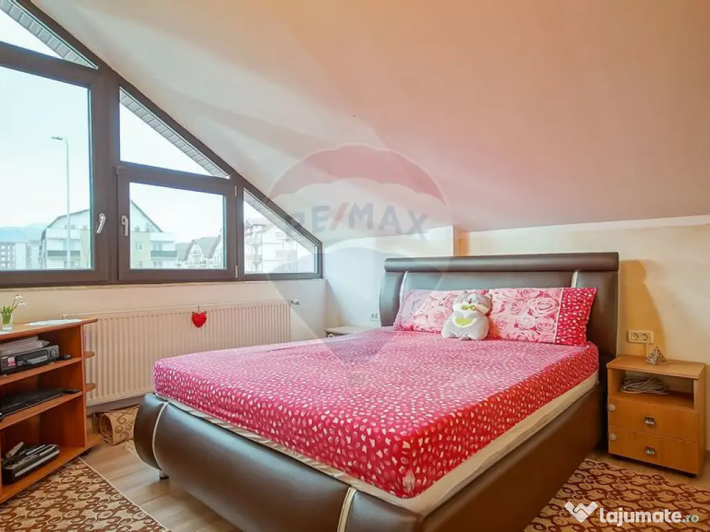 Casă / Vilă cu 4 camere de vânzare în zona Tractorul 