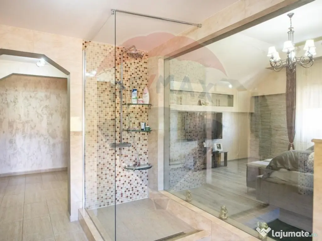 Casă / Vilă cu 5 camere de vânzare 