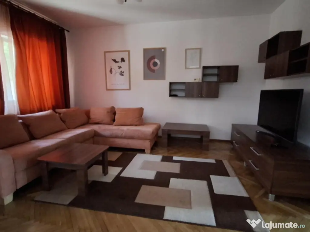 Casă 4 camere, 150 mp utili, teren 120 mp, zonă Centrală