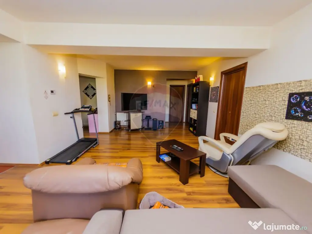 Casă pentru locuit, zonă liniștită, la câteva minute...