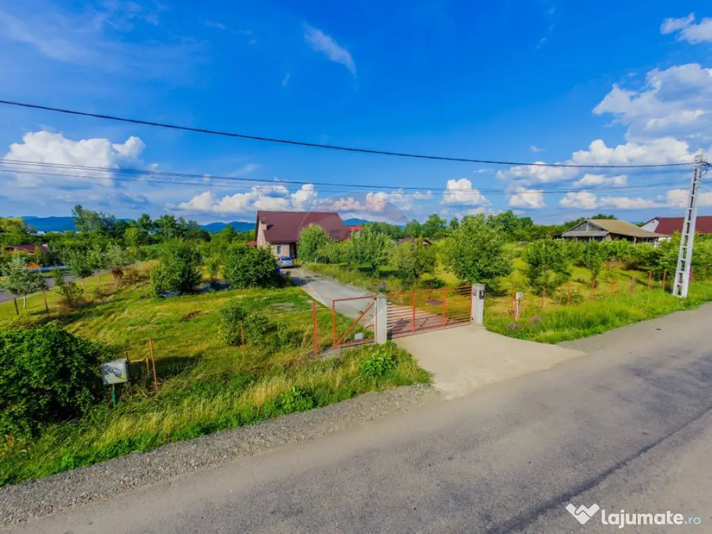 Casă pentru locuit, zonă liniștită, la câteva minute...