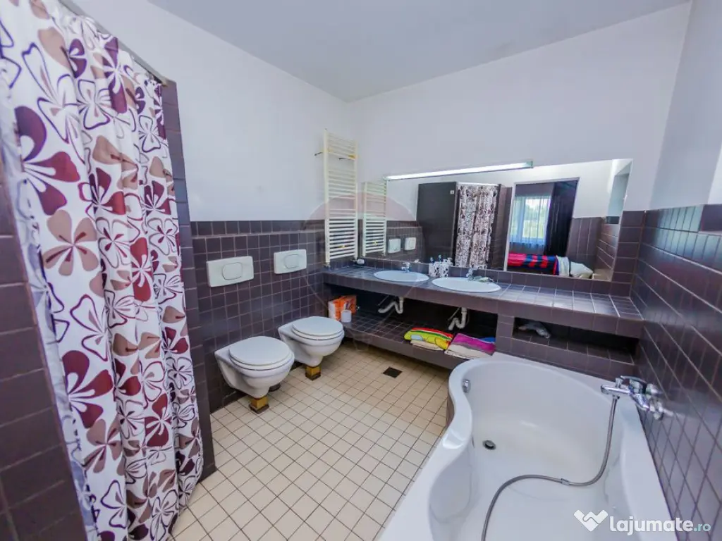 Casă pentru locuit, zonă liniștită, la câteva minute...