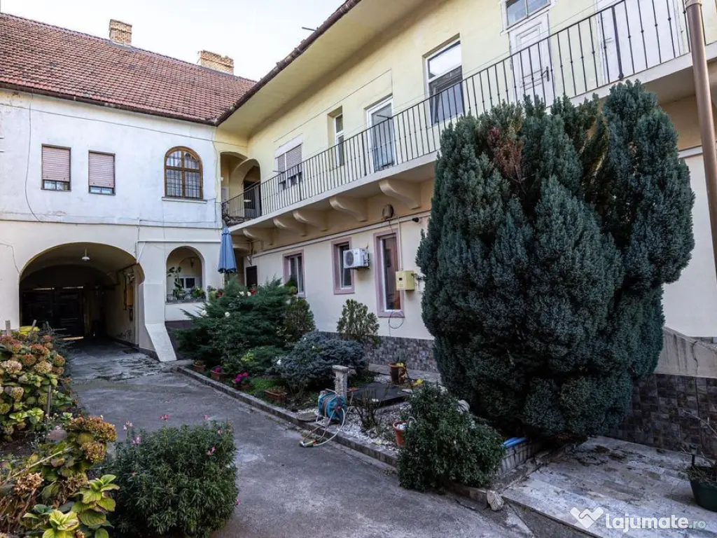 Acasă mare în centrul Aradului! 4 camere - 130 mp utili! 