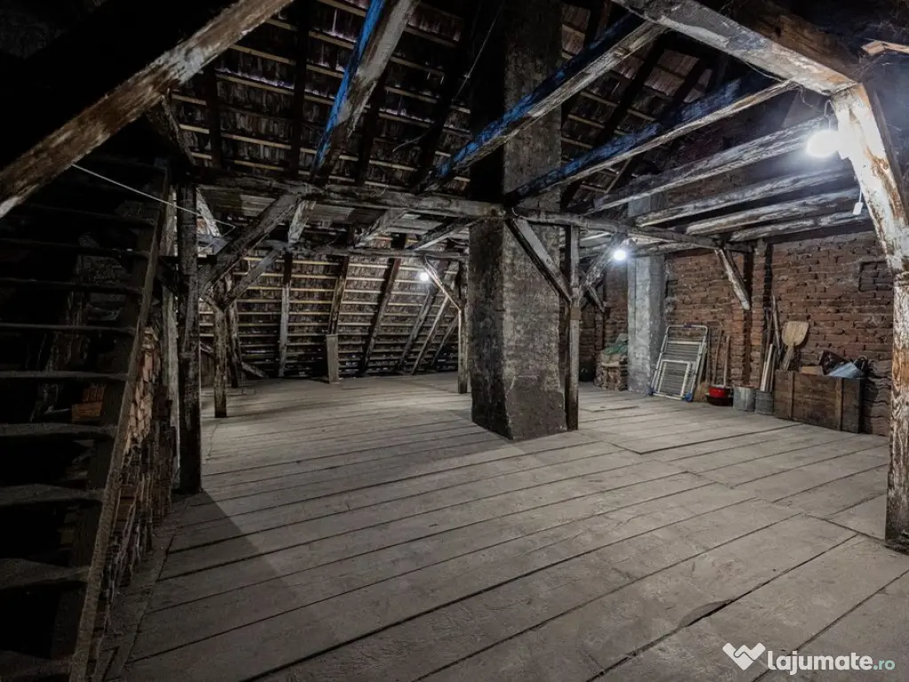 Apartament 4 camere semidecomandat, ultracentral, etaj 1 