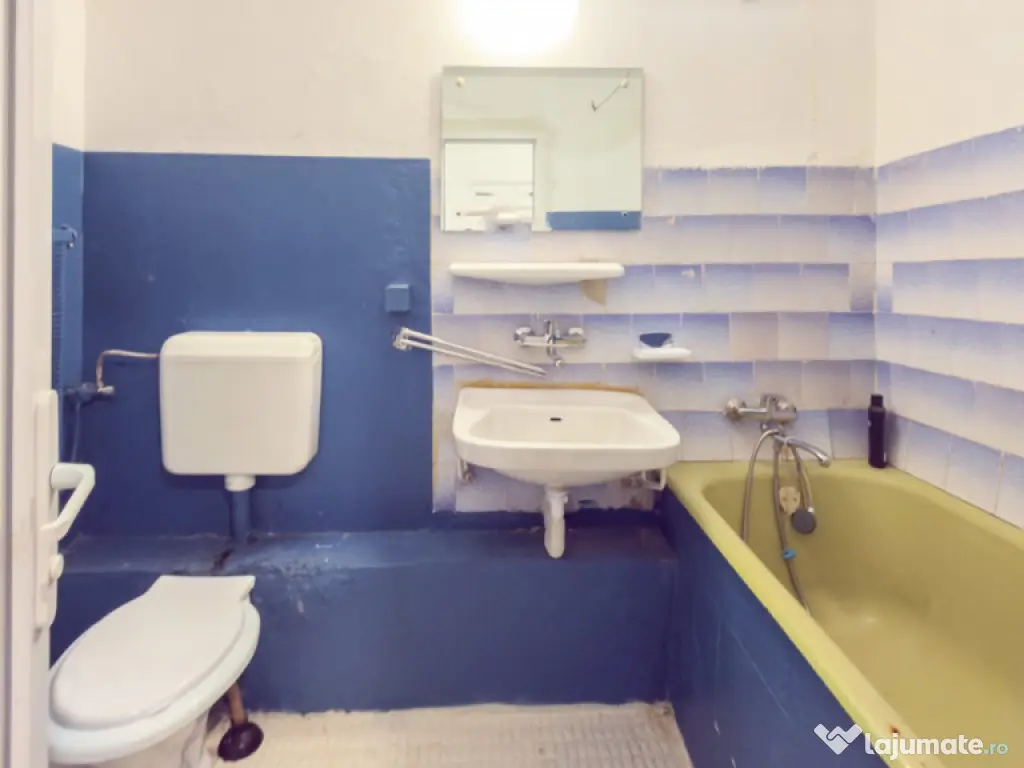 Garsonieră 36mp Unirii - Etaj 1, Renovare Totală Necesară 