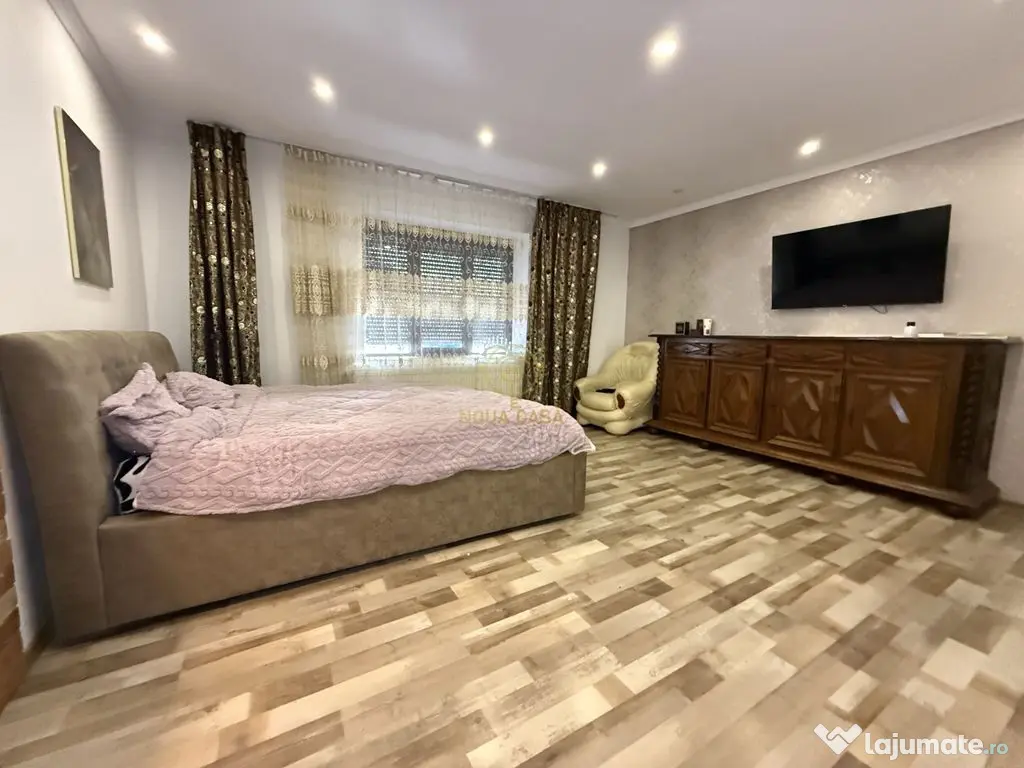 De Vanzare 2 Case In Curte Titulescu/Strada Crinului Tere... 