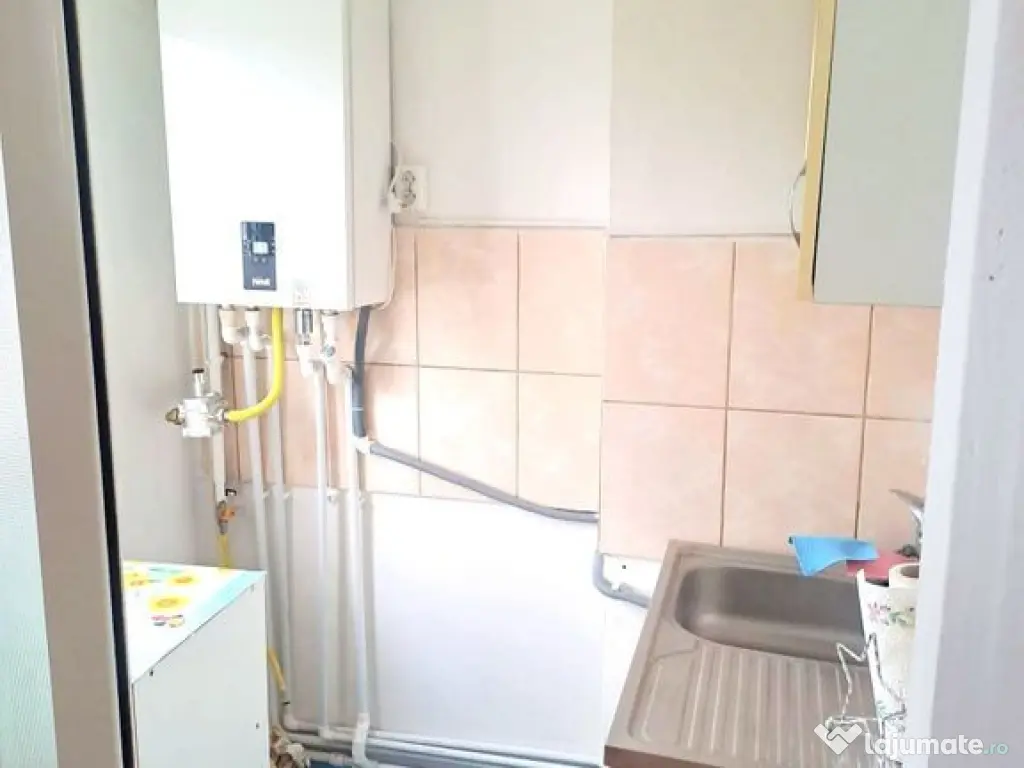 Apartament cu o camera de inchiriat – Micro 38, etaj in...