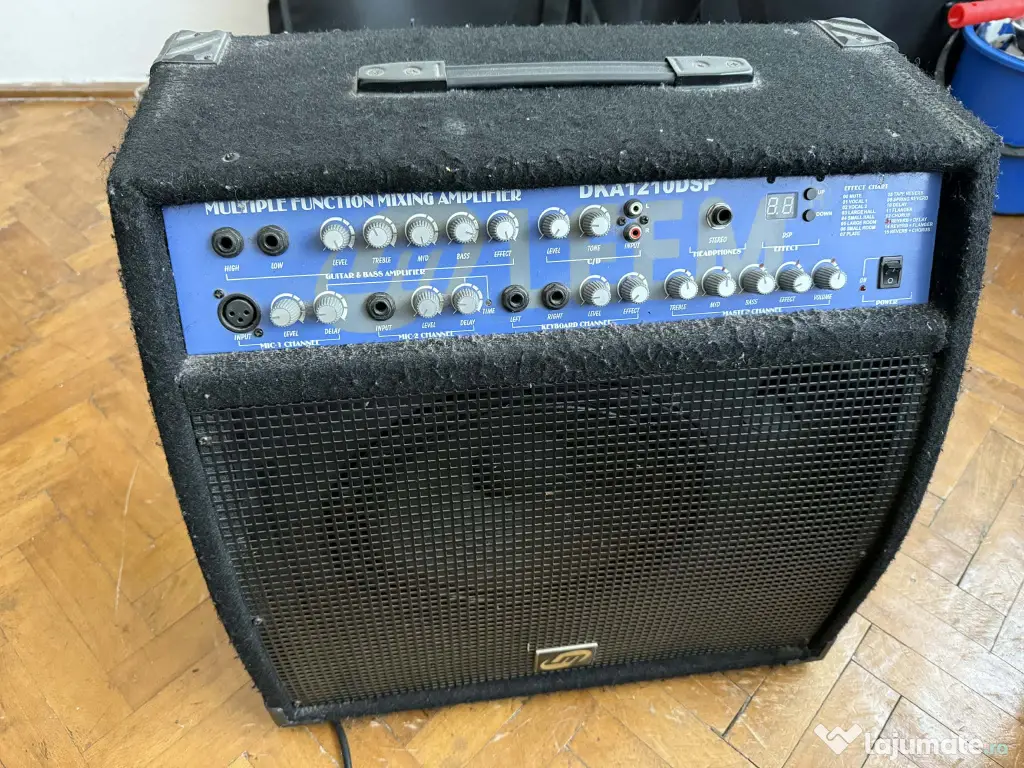 Boxă activă profesională DKA 1210 cu stație și multiple efecte DS 