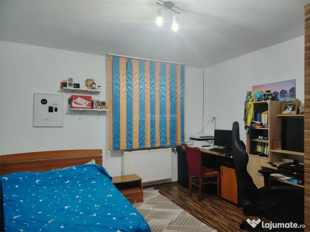 Casa, cocheta, situata pe o strada linistita, la 10 km de Pl 