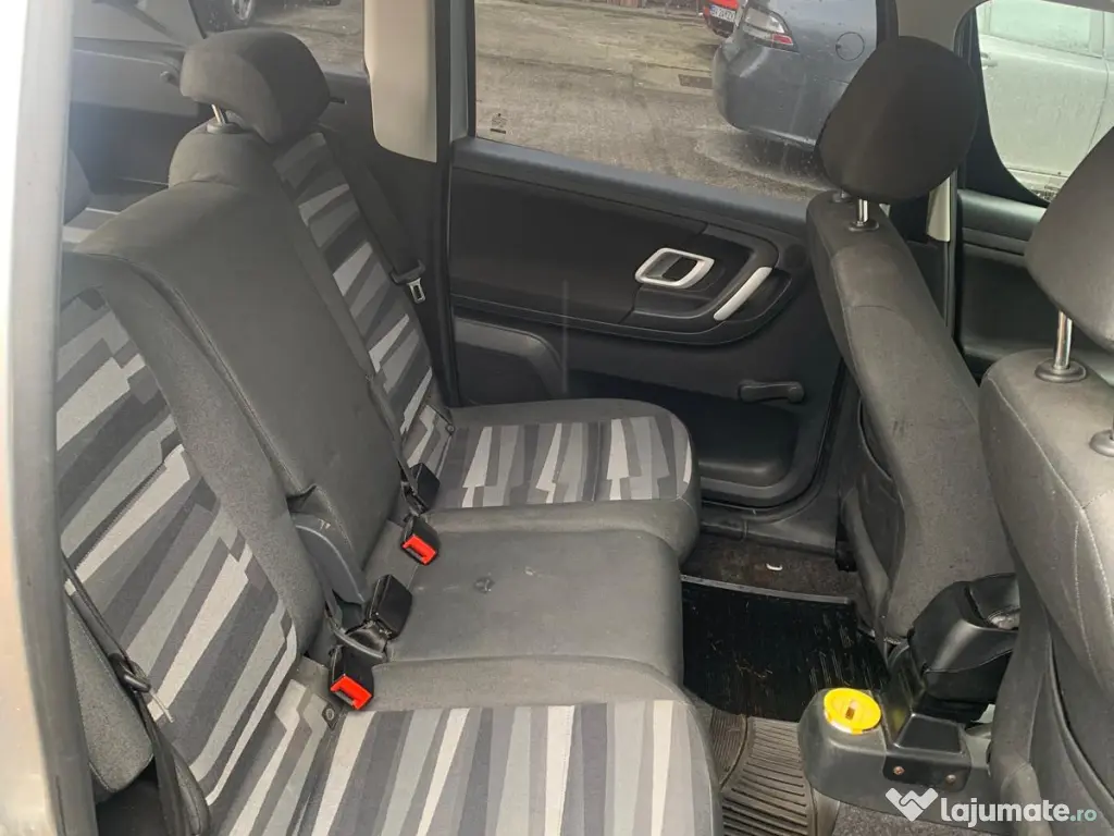 Skoda Roomster 1.2 TSI Ideală pentru Familie și Oraș! 