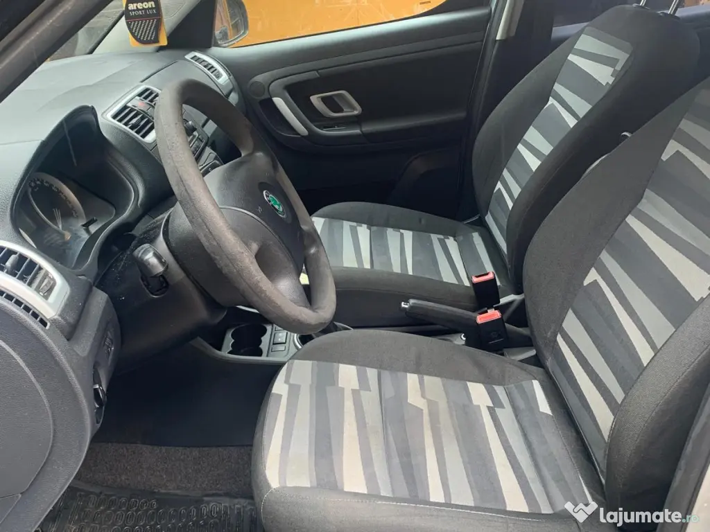 Skoda Roomster 1.2 TSI Ideală pentru Familie și Oraș! 