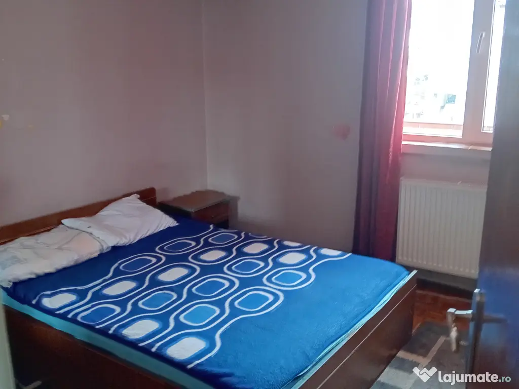 Proprietar, zero comision, inchiriez apartament 3 camere Strad 