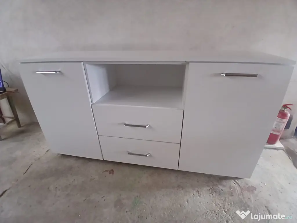 Realizam mobilier la comanda din pal 