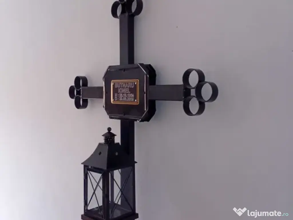 Cruce Metal Fier cu Felinar,pentru Mormânt TRANSPORT GRATUIT 