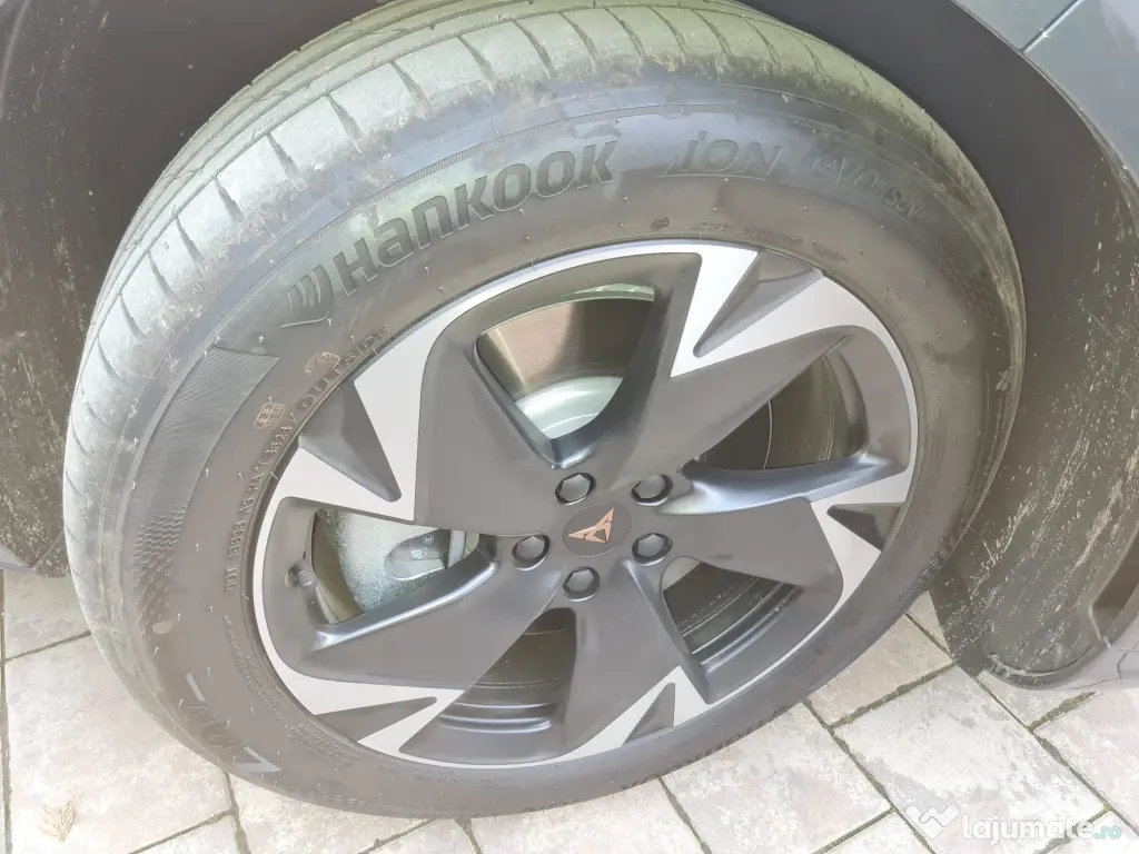 Vand anvelope noi Hankook ION Evo de vara 