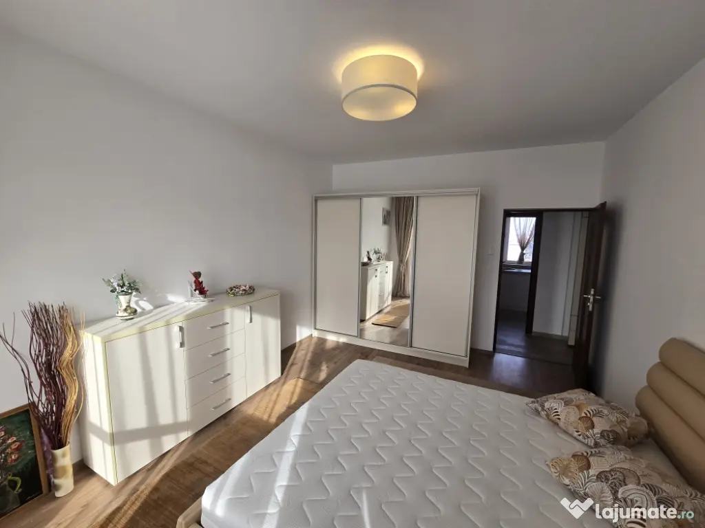 Apartament 2 camere decomandat Centru Civic